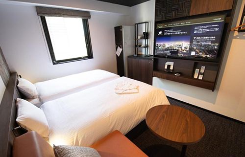 Henn na Hotel Asakusabashi Triple Room with LG Styler