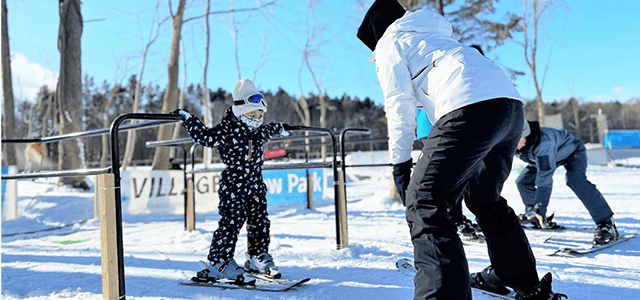 Hokkaido Snow Playing in Ballpark & Outlet Shopping One Day Tour