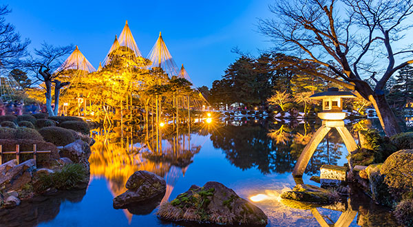 Kenrokuen (Ishikawa) Yukitsuri - Japan’s Most Spectacular Views