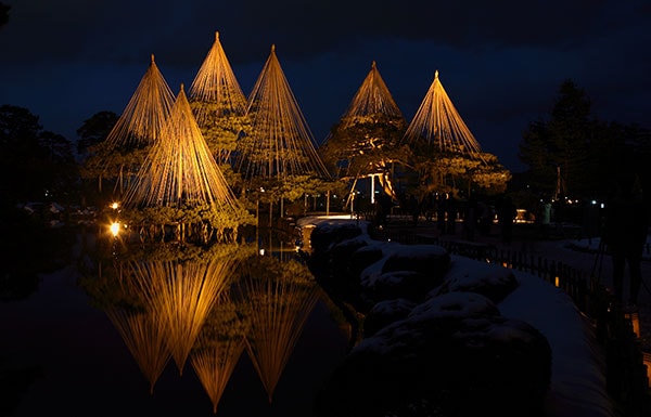 Kenrokuen (Ishikawa) Yukitsuri - Japan’s Most Spectacular Views in ...