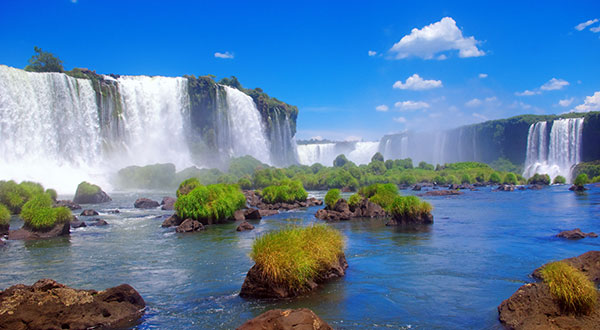 イグアスの滝 - 世界の絶景特集